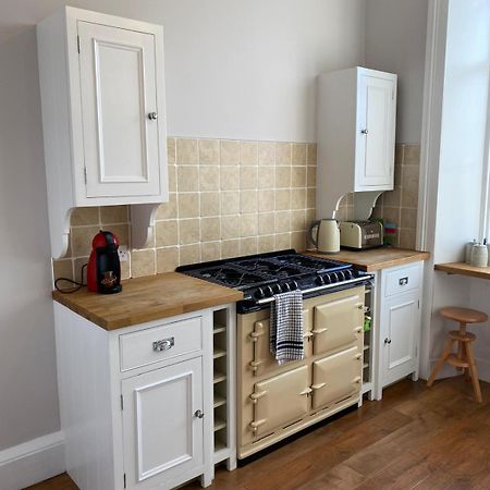 Beautiful & Bright 2 Bed Flat Murrayfield Единбург Екстер'єр фото