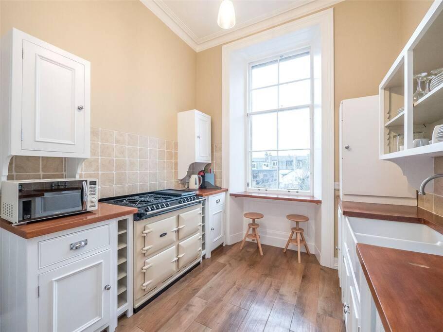 Beautiful & Bright 2 Bed Flat Murrayfield Единбург Екстер'єр фото