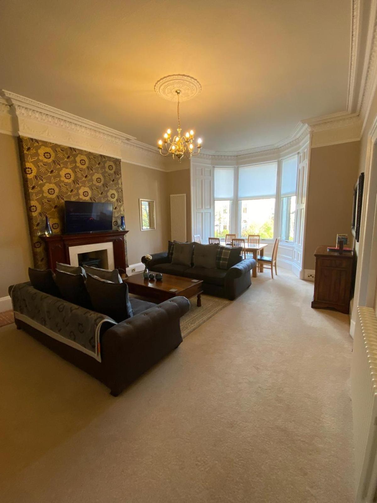 Beautiful & Bright 2 Bed Flat Murrayfield Единбург Екстер'єр фото